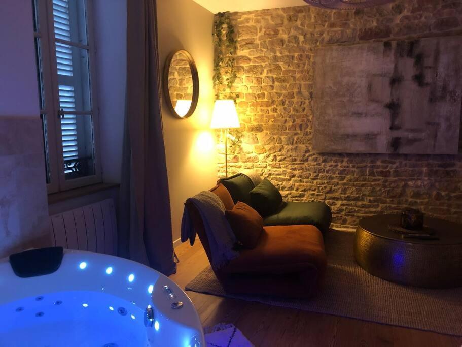 Detente Centre Historique De Macon Avec Spa Et Cine Zewnętrze zdjęcie
